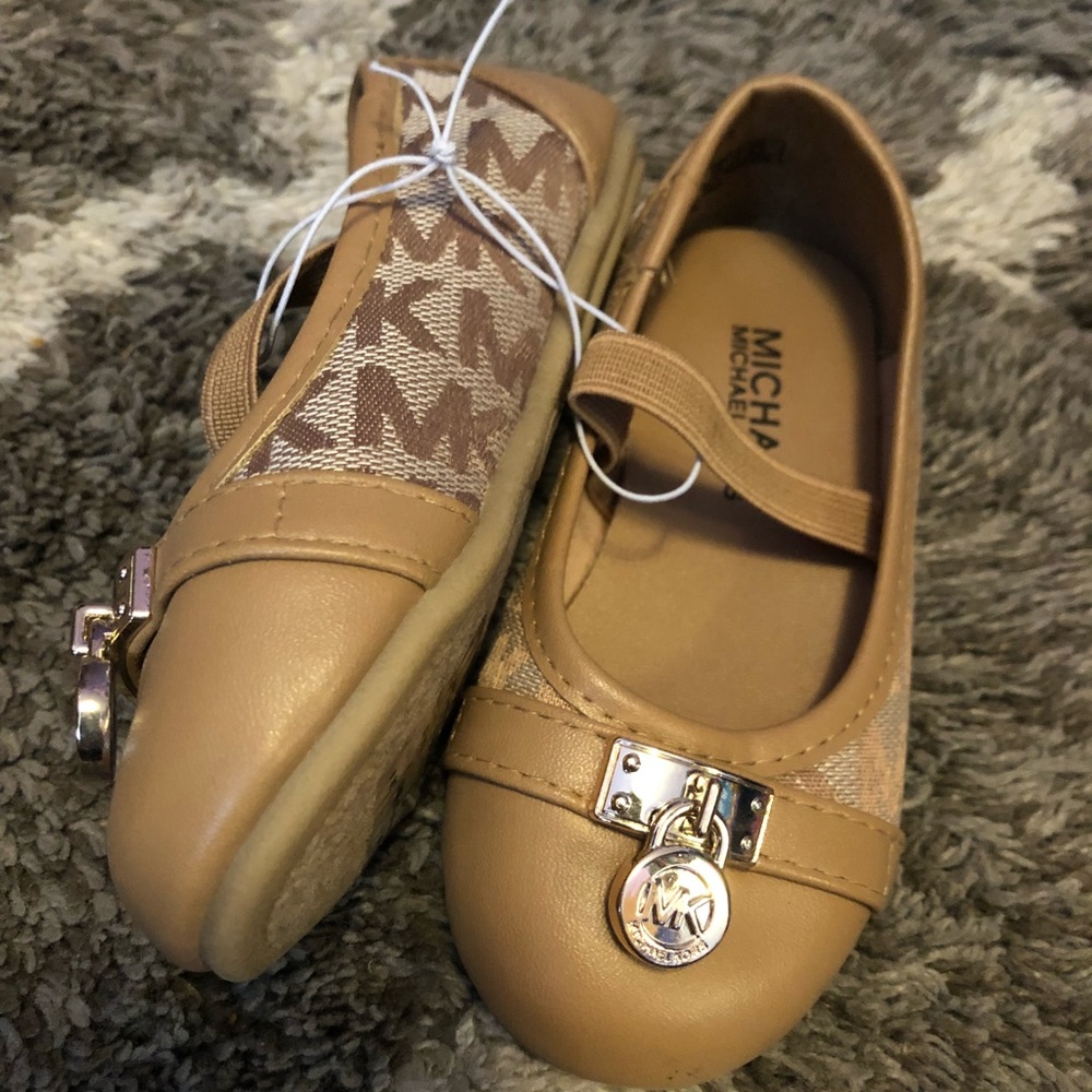 MK shoes - Picture 2 of 2